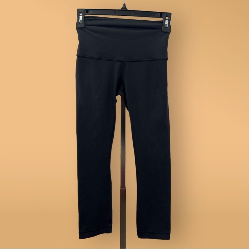 Lululemon Athletica Black Leggings sz 2 (estimate)